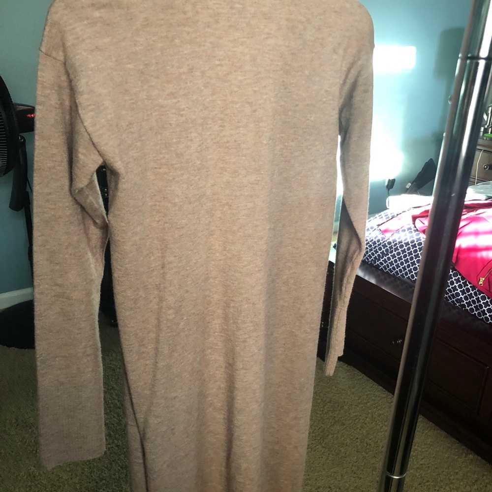 Clothes - Picture 3 of 3